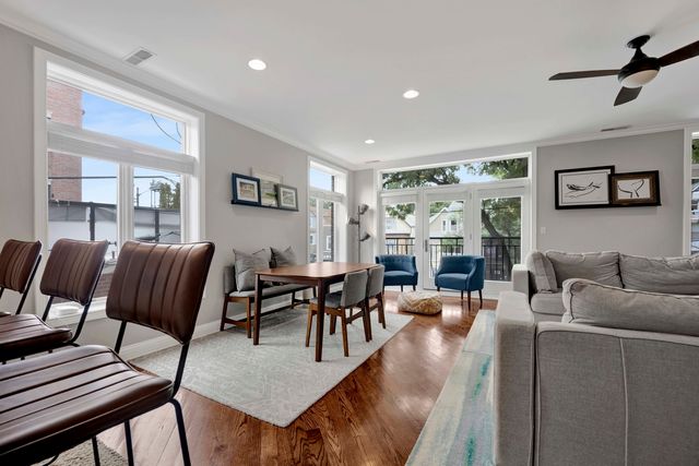 5006 N WESTERN Avenue 2, Chicago, IL 60625