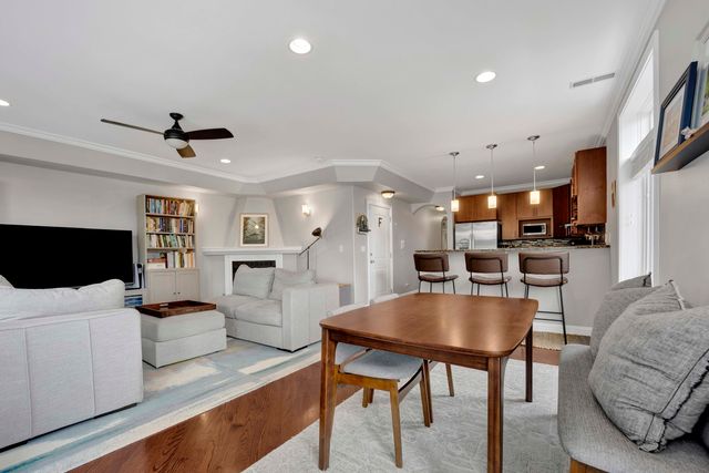 5006 N WESTERN Avenue 2, Chicago, IL 60625
