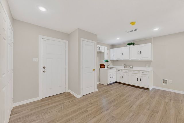 3047 Marjorie Avenue, Dallas, TX 75216