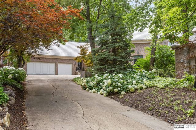 1110 S 112th Plaza, Omaha, NE 68144