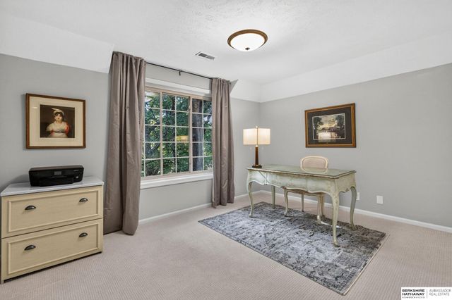 1110 S 112th Plaza, Omaha, NE 68144