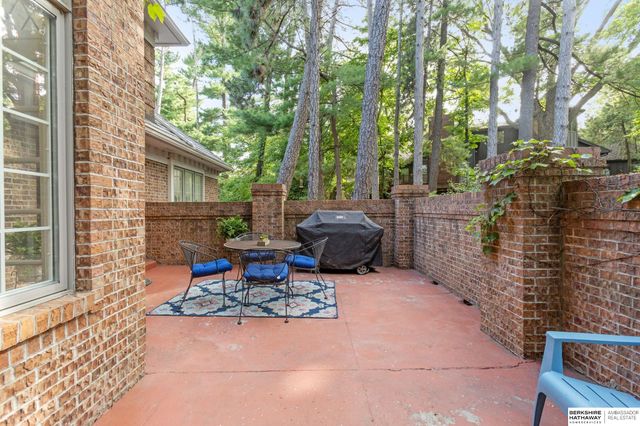 1110 S 112th Plaza, Omaha, NE 68144