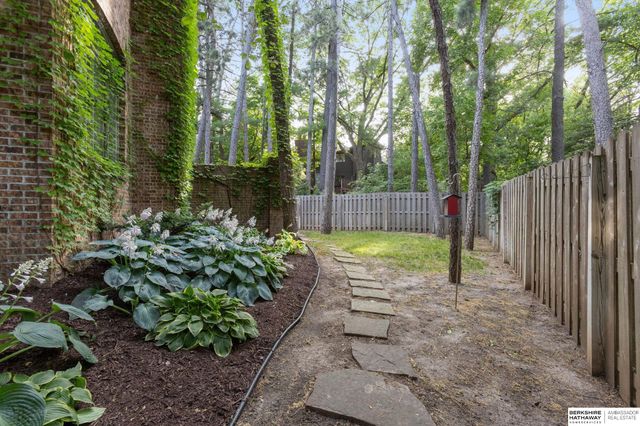 1110 S 112th Plaza, Omaha, NE 68144