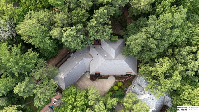 1110 S 112th Plaza, Omaha, NE 68144