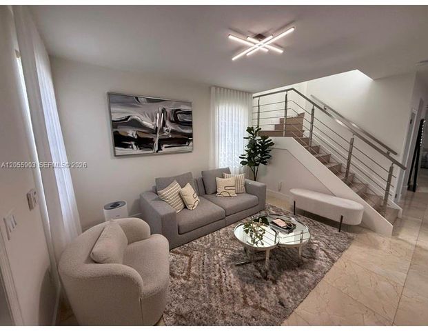 7022 NW 102nd Pl, Doral, FL 33178