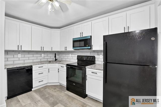 4 James Madison Court B, Monroe, NJ 08831