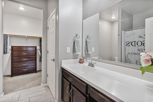 4079 W WINSTON Drive, Laveen, AZ 85339