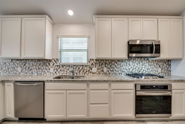 1211 Freestone Drive, Melissa, TX 75454