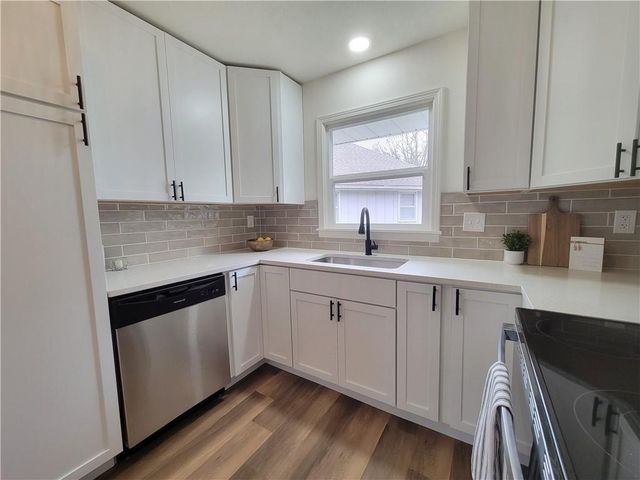 10413 E 65th Street, Raytown, MO 64133