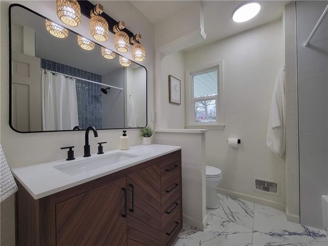 10413 E 65th Street, Raytown, MO 64133