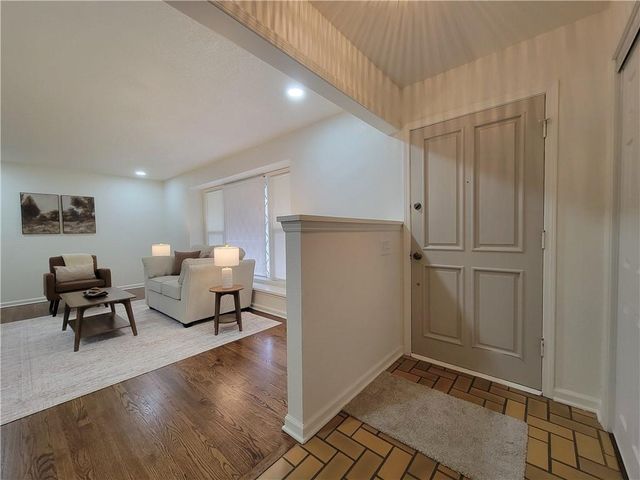 10413 E 65th Street, Raytown, MO 64133