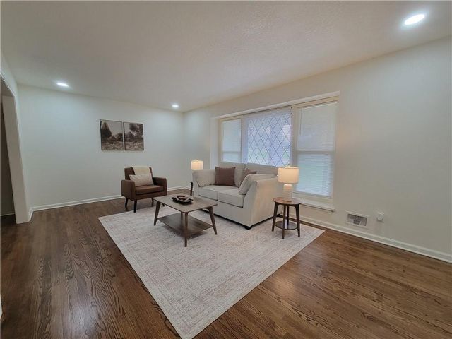 10413 E 65th Street, Raytown, MO 64133