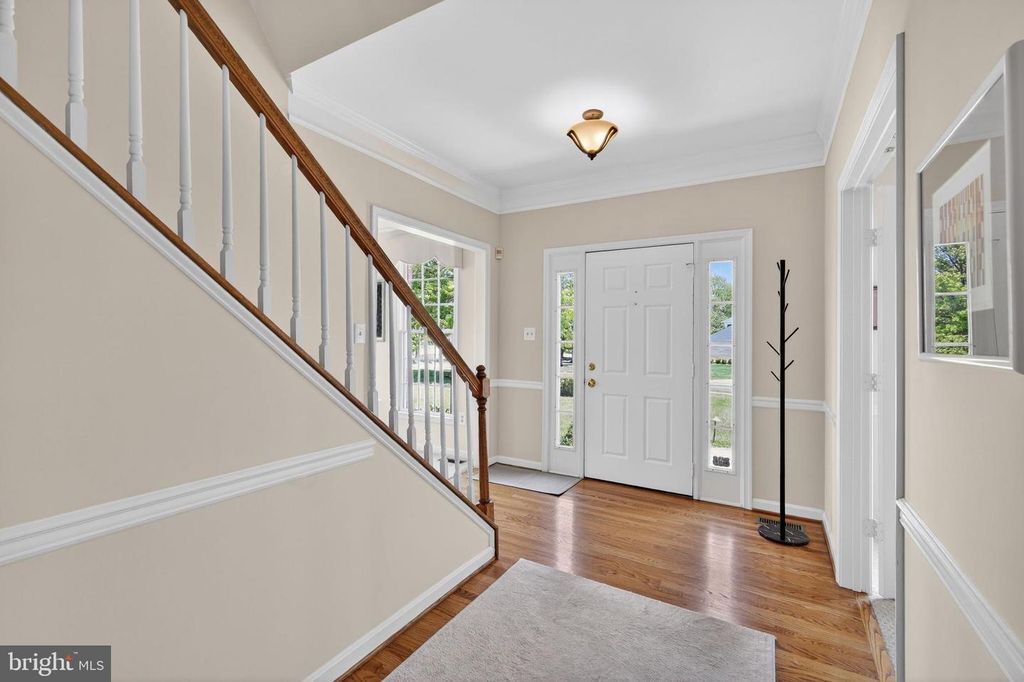 Image 11 of property listing at 3303 LYNCREST CT, Burtonsville, MD 20866