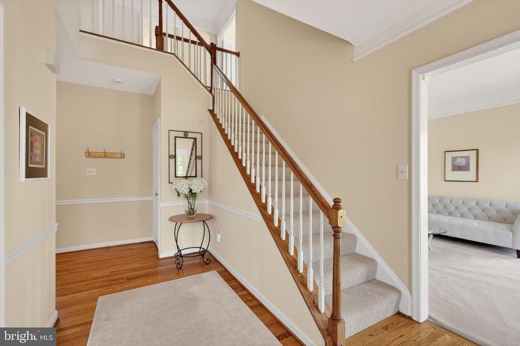 Image 12 of property listing at 3303 LYNCREST CT, Burtonsville, MD 20866