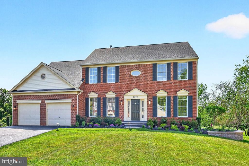 Image 2 of property listing at 3303 LYNCREST CT, Burtonsville, MD 20866