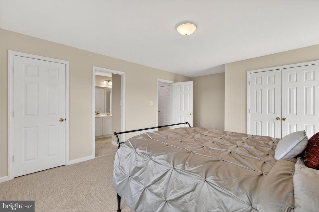 Image 40 of property listing at 3303 LYNCREST CT, Burtonsville, MD 20866