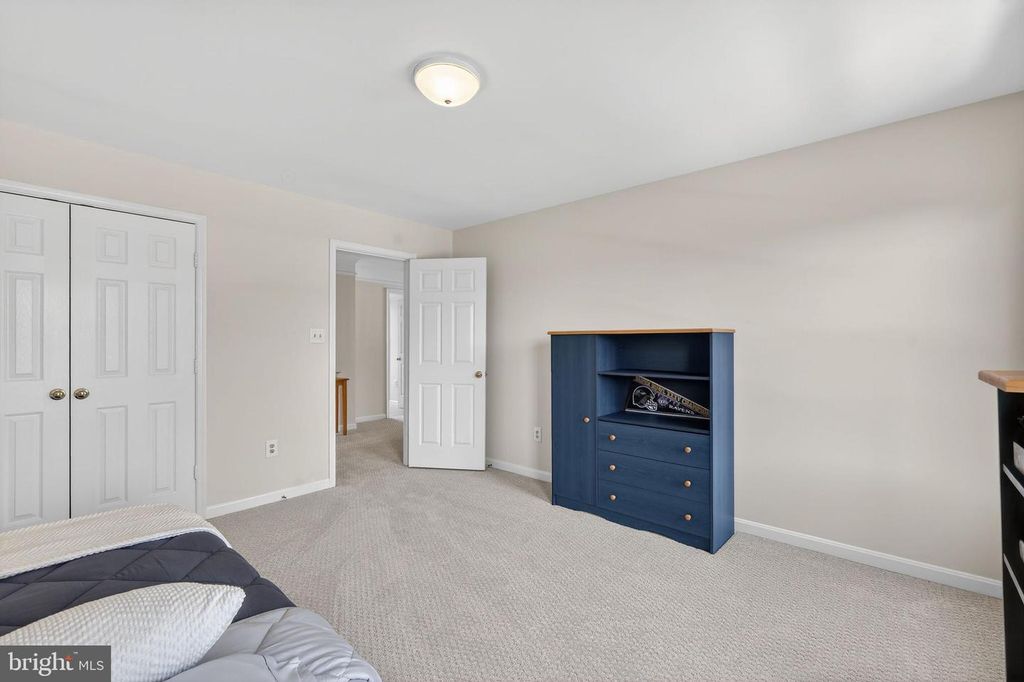 Image 43 of property listing at 3303 LYNCREST CT, Burtonsville, MD 20866
