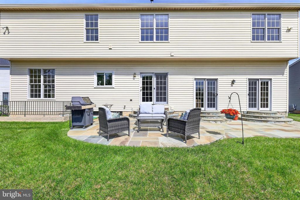 Image 55 of property listing at 3303 LYNCREST CT, Burtonsville, MD 20866