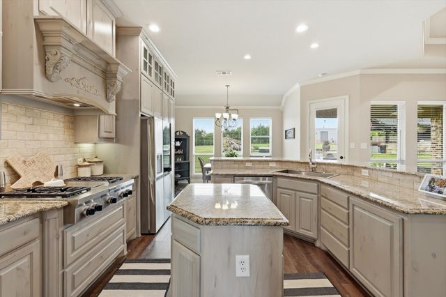 7030 Brooke Boulevard, Midlothian, TX 76065