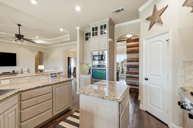 7030 Brooke Boulevard, Midlothian, TX 76065