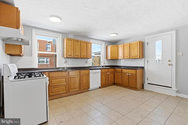 6266 MARSDEN ST, Philadelphia, PA 19135