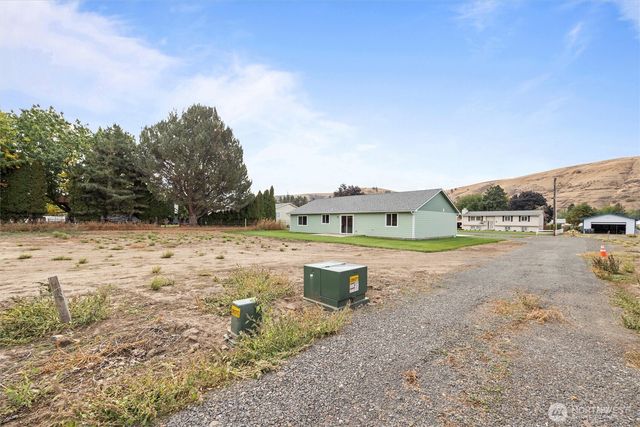 1507 S 5th Street, Dayton, WA 99328