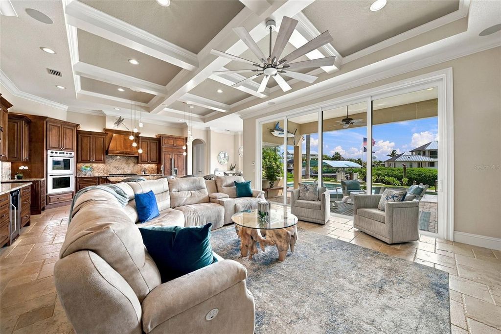 Image 14 of property listing at 613 REGATTA WAY, Bradenton, FL 34208