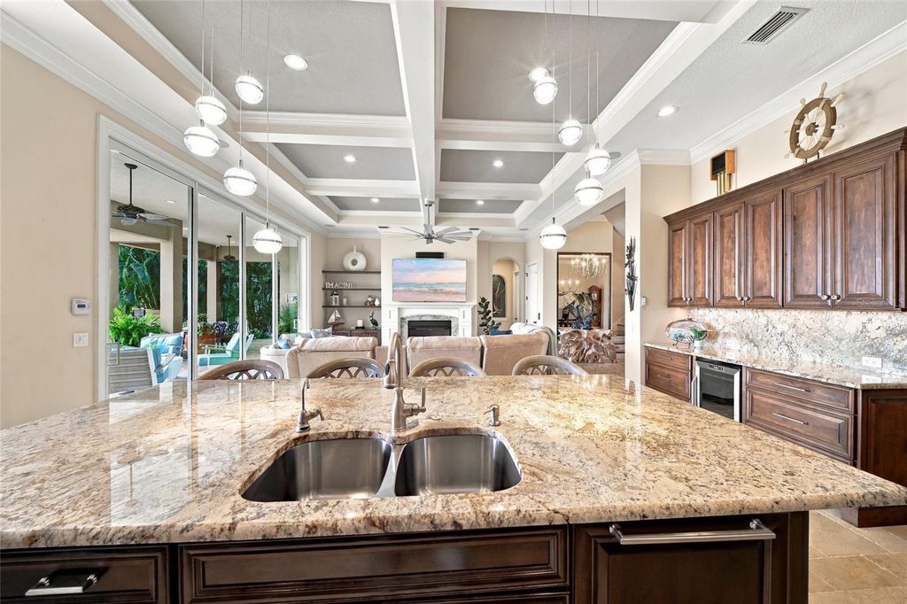 Image 22 of property listing at 613 REGATTA WAY, Bradenton, FL 34208