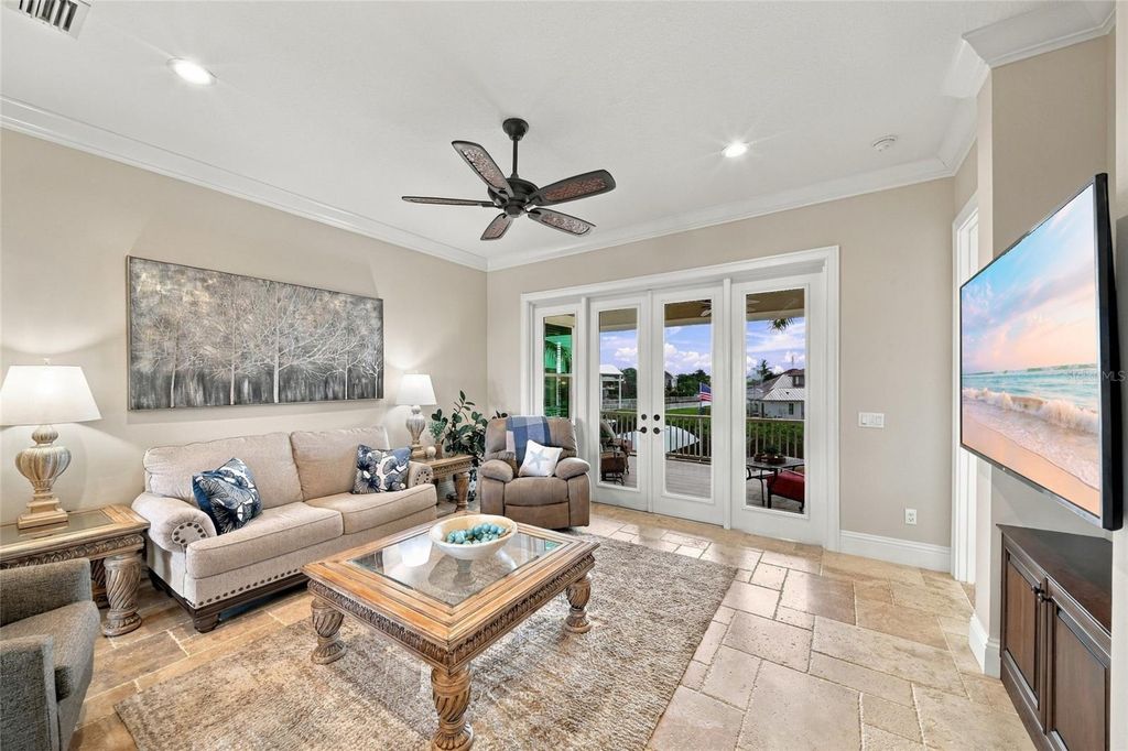 Image 37 of property listing at 613 REGATTA WAY, Bradenton, FL 34208