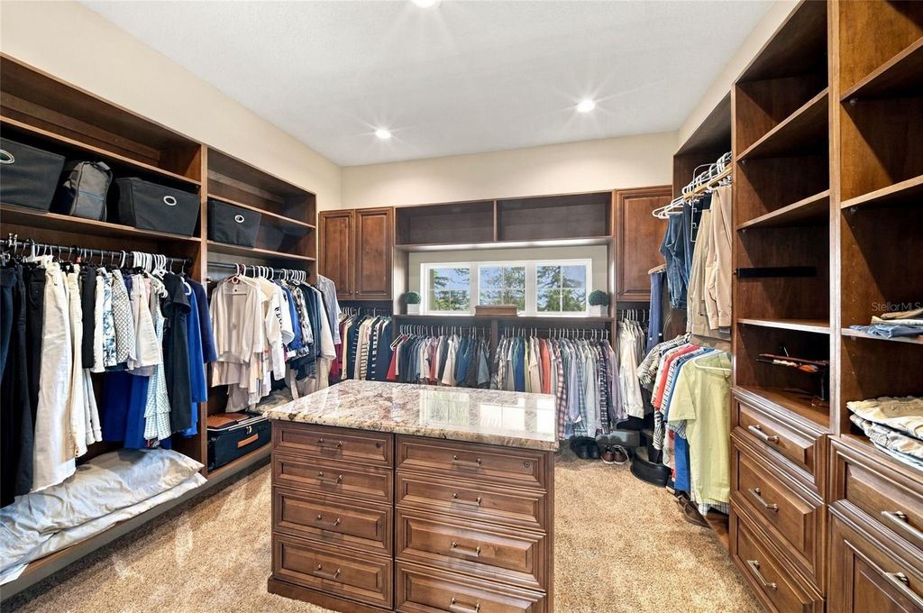 Image 47 of property listing at 613 REGATTA WAY, Bradenton, FL 34208