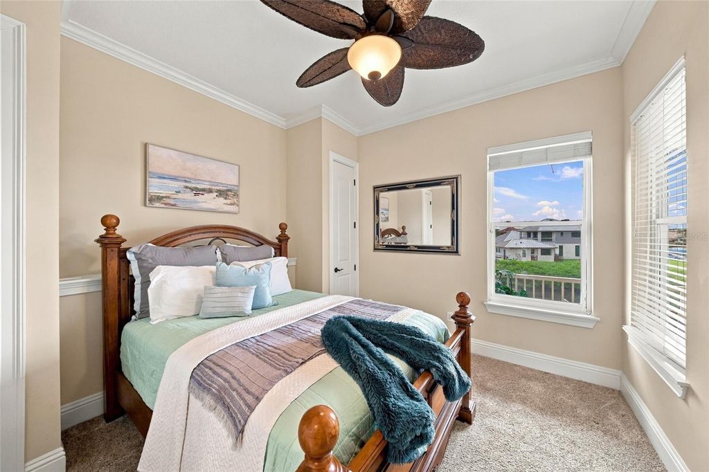 Image 48 of property listing at 613 REGATTA WAY, Bradenton, FL 34208