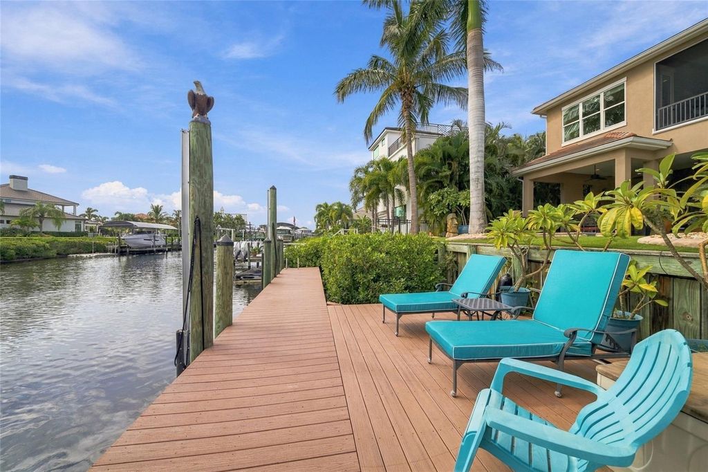 Image 6 of property listing at 613 REGATTA WAY, Bradenton, FL 34208