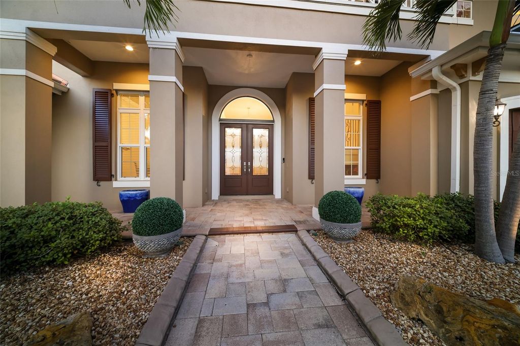 Image 7 of property listing at 613 REGATTA WAY, Bradenton, FL 34208