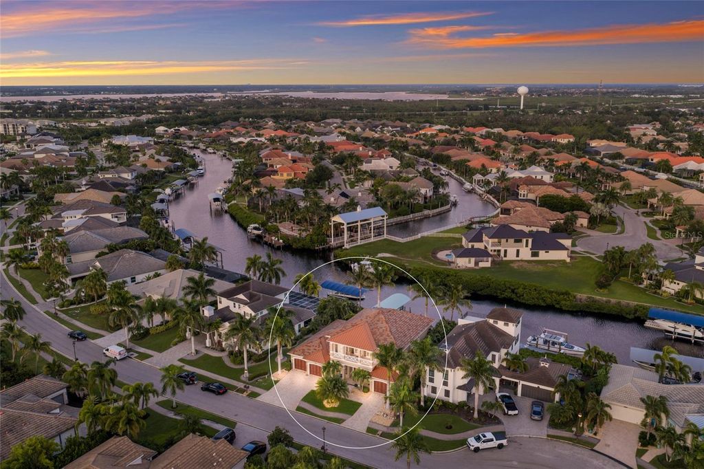 Image 71 of property listing at 613 REGATTA WAY, Bradenton, FL 34208
