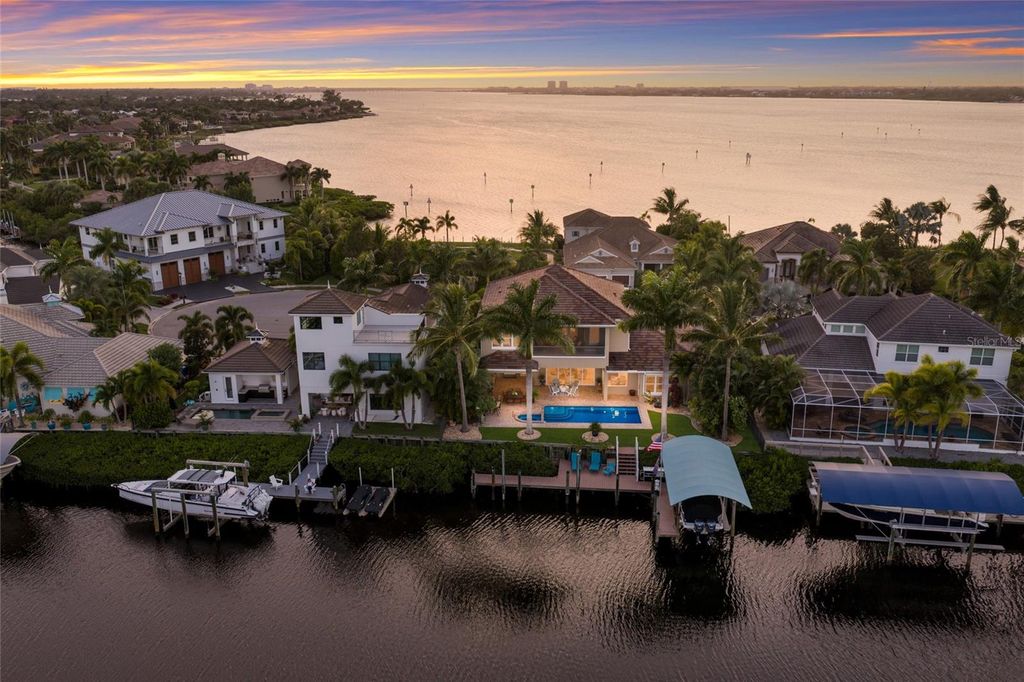 Image 74 of property listing at 613 REGATTA WAY, Bradenton, FL 34208