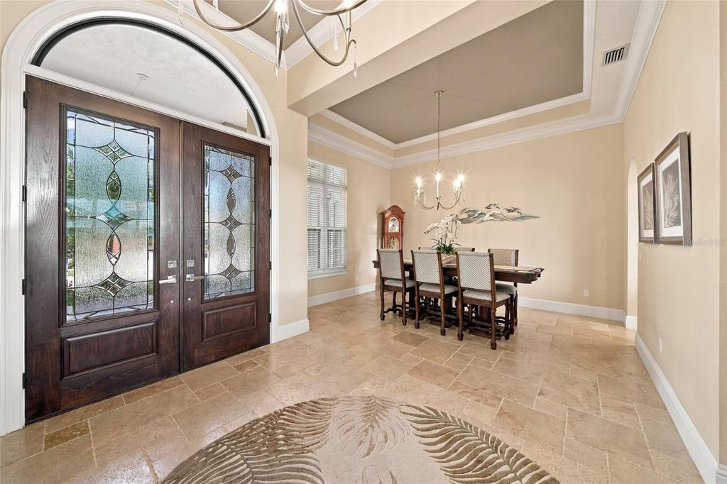 Image 9 of property listing at 613 REGATTA WAY, Bradenton, FL 34208