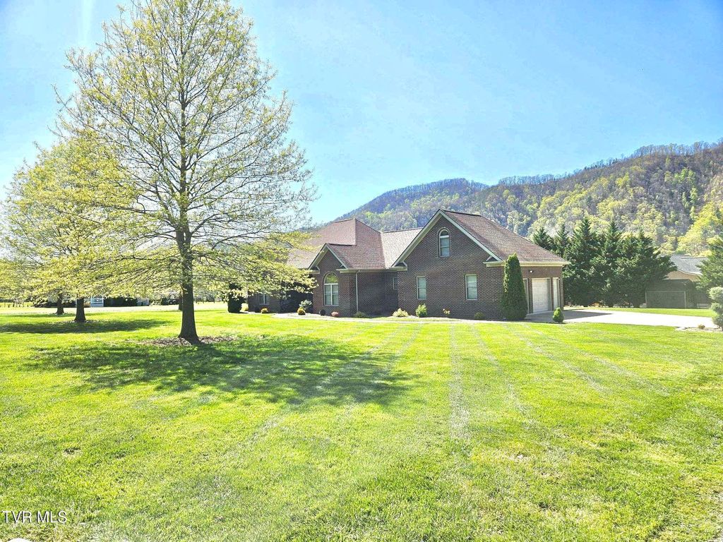 1323 Love Station Road, Erwin, TN 37650