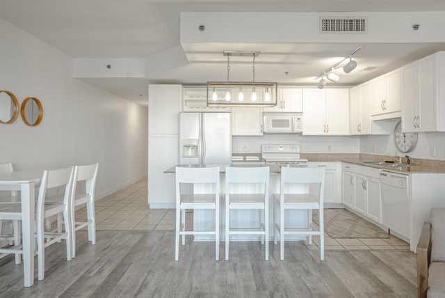 9860 S Thomas Drive UNIT 1116, Panama City Beach, FL 32408