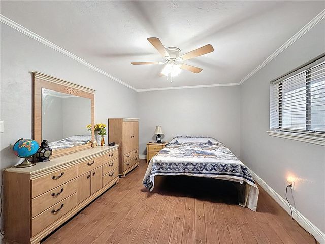 209 FIRST STREET, Tavares, FL 32778