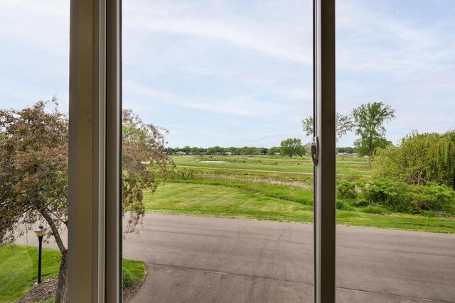 53 Golf Parkway, Madison, WI 53704