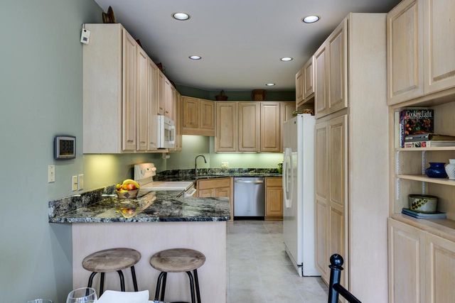 53 Golf Parkway, Madison, WI 53704
