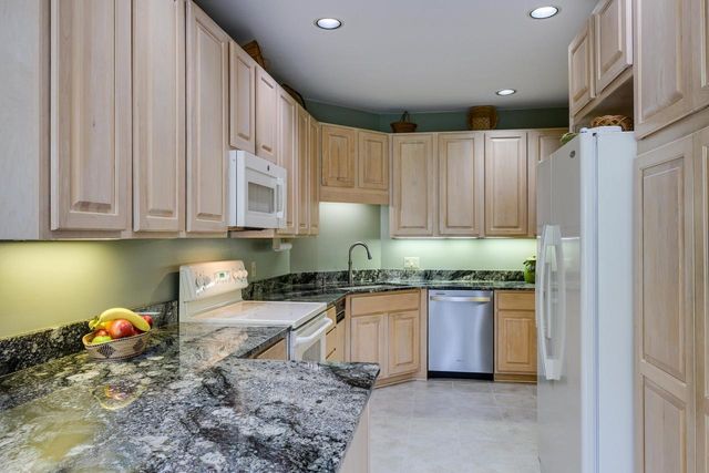 53 Golf Parkway, Madison, WI 53704