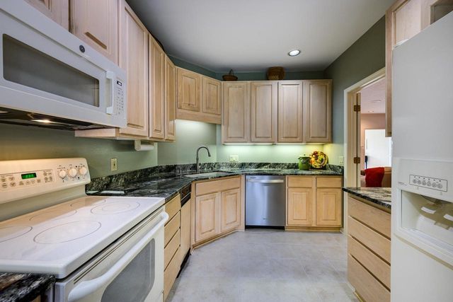 53 Golf Parkway, Madison, WI 53704