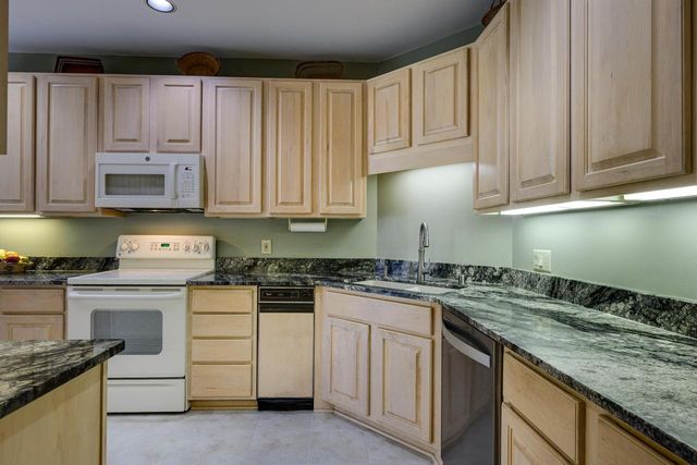 53 Golf Parkway, Madison, WI 53704