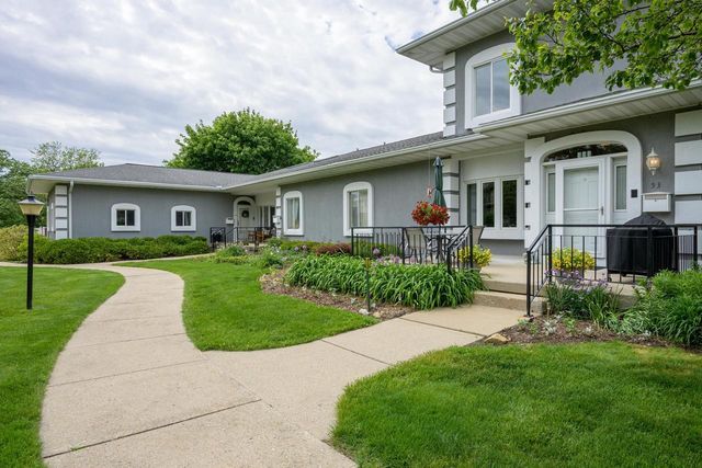 53 Golf Parkway, Madison, WI 53704