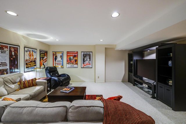 53 Golf Parkway, Madison, WI 53704