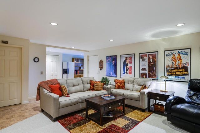 53 Golf Parkway, Madison, WI 53704