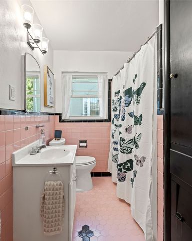 2801 5th Avenue, Fort Worth, TX 76110