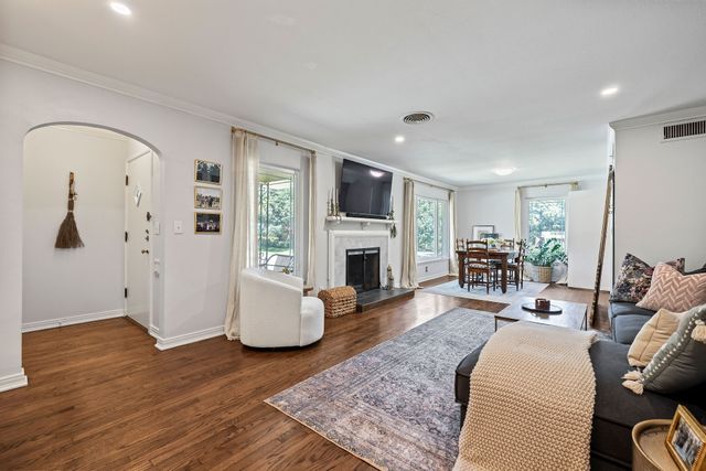 2801 5th Avenue, Fort Worth, TX 76110