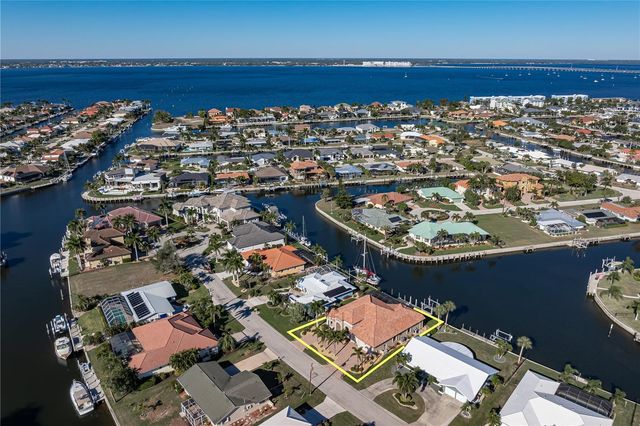 150 CRESCENT DRIVE, Punta Gorda, FL 33950